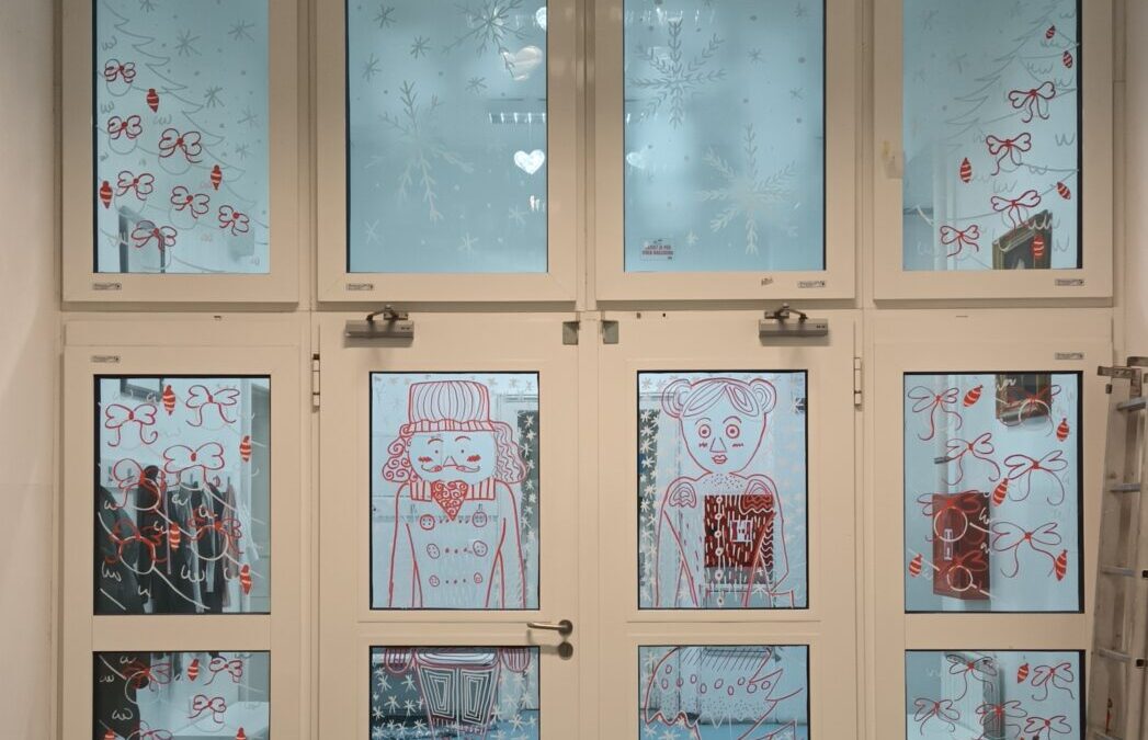 RADIONICA CRTANJA NA STAKLU – BOŽIĆNO OSLIKAVANJE STAKLA